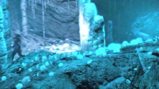 Queen Nualia Fucked by Cave Beast - Noname55