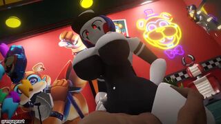 Stuffbot helping guest with his problem