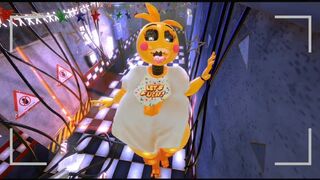 A very horny chicken is standing by the door[ Pinchibird］