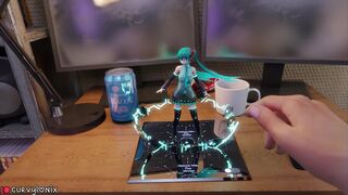Hatsune Miku Figure Unboxing - Curvylonix