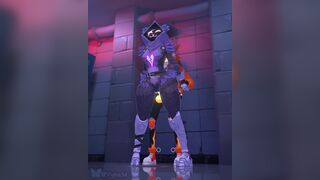 Raven Team Leader & Sunspot take a shower