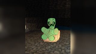 Enderman sees a stuck Creeper