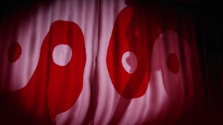 Krag - Reimu Silhouette Strip - Loveit?