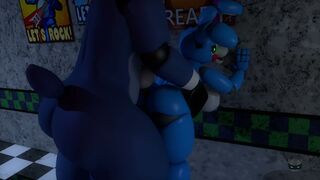 Withered Bonnie fucks Toy Bonnie