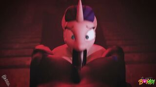 Nightmare Moon shoving his thick cock into Rarity's mouth (in Portuguese)