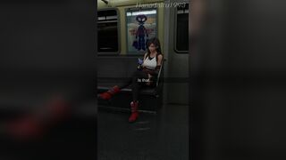 Tifa riding